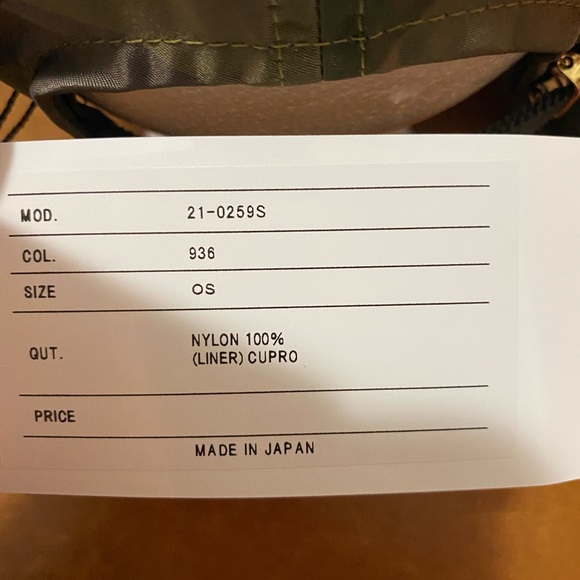 Sold…Sacai x Kaws hat - Picture 7 of 7